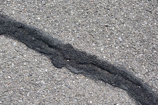 Asphalt Crack Sealing in Beaumont